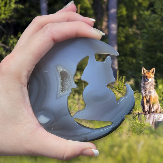 Agate Carved moon & Fox